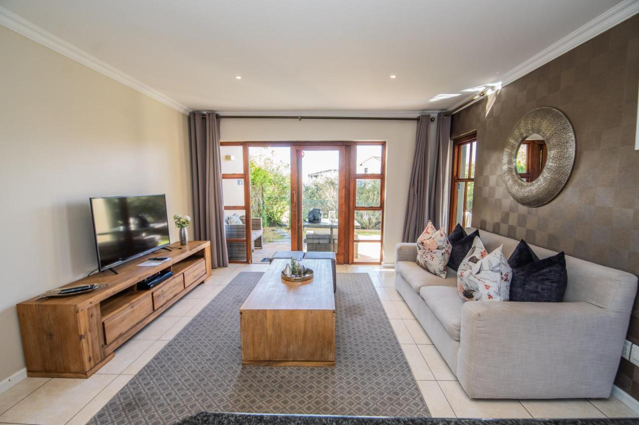 Apartament Six Whale Rock Gardens With Back Up Power For Load Shedding Plettenberg Bay Zewnętrze zdjęcie